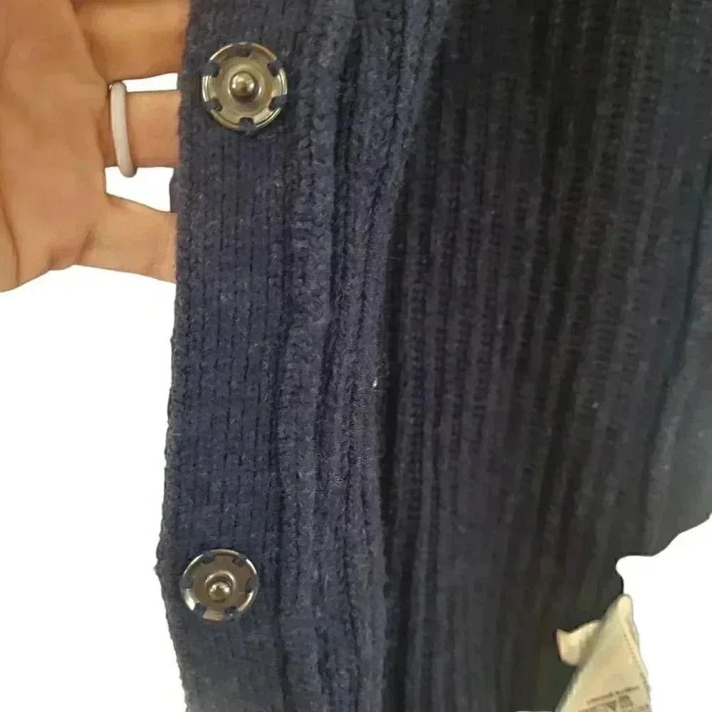 Banana Republic Women's Navy Cotton/Nylon Side Snap Sweeter - Picture 9 of 12